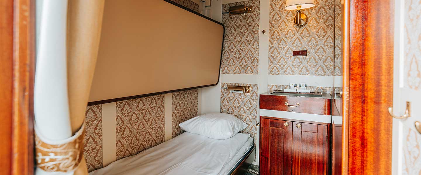 A category B cabin on the shelter deck onboard M/S Juno.