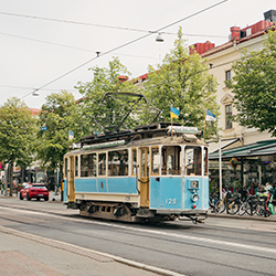A tram traveling along Avenyn in Gothenburg.